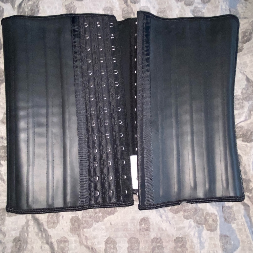 Waist trainer